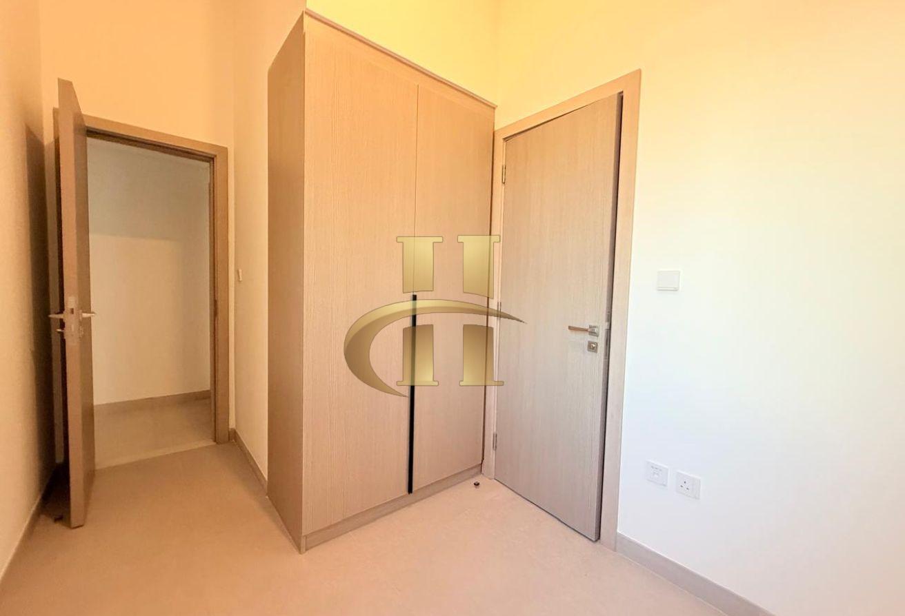 Stylish Modern living-corner townhouse | Book Now photo 4