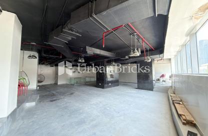 Retail - Studio for rent in Bay Central Tower Central - Bay Central - Dubai Marina - Dubai