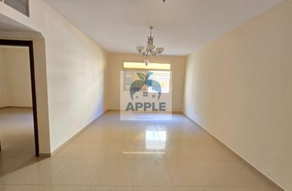 Apartment - 1 Bedroom - 2 Bathrooms for rent in Muwaileh 3 Building - Muwaileh - Sharjah
