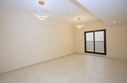 Apartment - 3 Bedrooms - 4 Bathrooms for rent in Al Khabaisi - Deira - Dubai