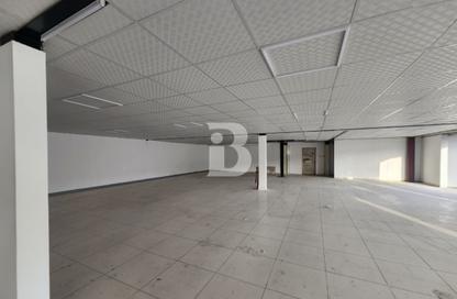 Shop - Studio for rent in Bay Central - Dubai Marina - Dubai