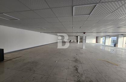 Shop - Studio for rent in Bay Central - Dubai Marina - Dubai