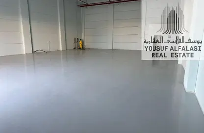 Warehouse - Studio - 2 Bathrooms for rent in Umm Al Thuoob - Umm Al Quwain