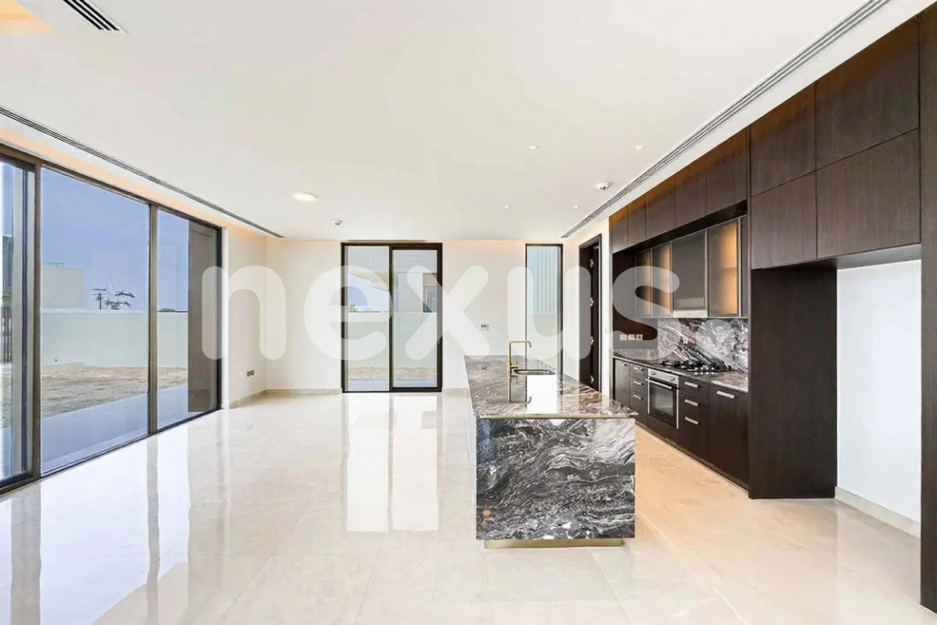 Private Pool | Corner Unit | Multiple Chqs
