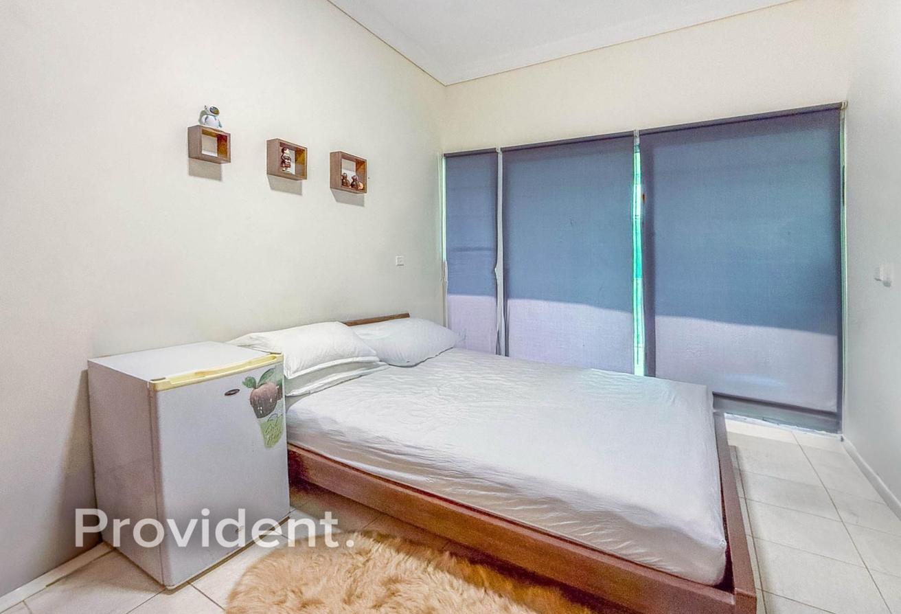 Spacious 3BR | Storage + Laundry | Large Balcony photo 4