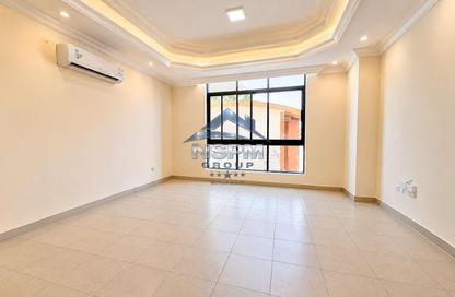 Apartment - Studio - 1 Bathroom for rent in Al Saada Street - Al Mushrif - Abu Dhabi