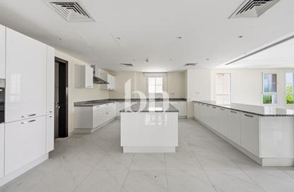 Villa - 5 Bedrooms - 6 Bathrooms for rent in The Sundials - Jumeirah Golf Estates - Dubai