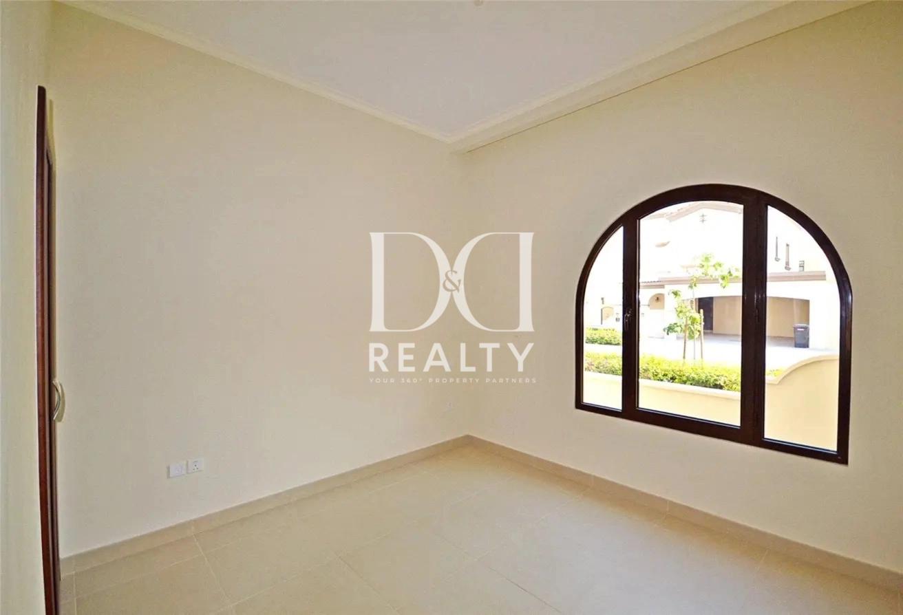 Available March | 4+ Maids | Next to Amenities photo 9