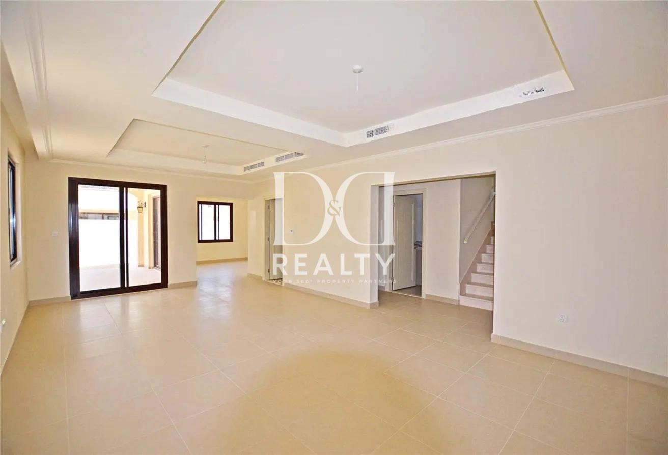 Available March | 4+ Maids | Next to Amenities photo 2