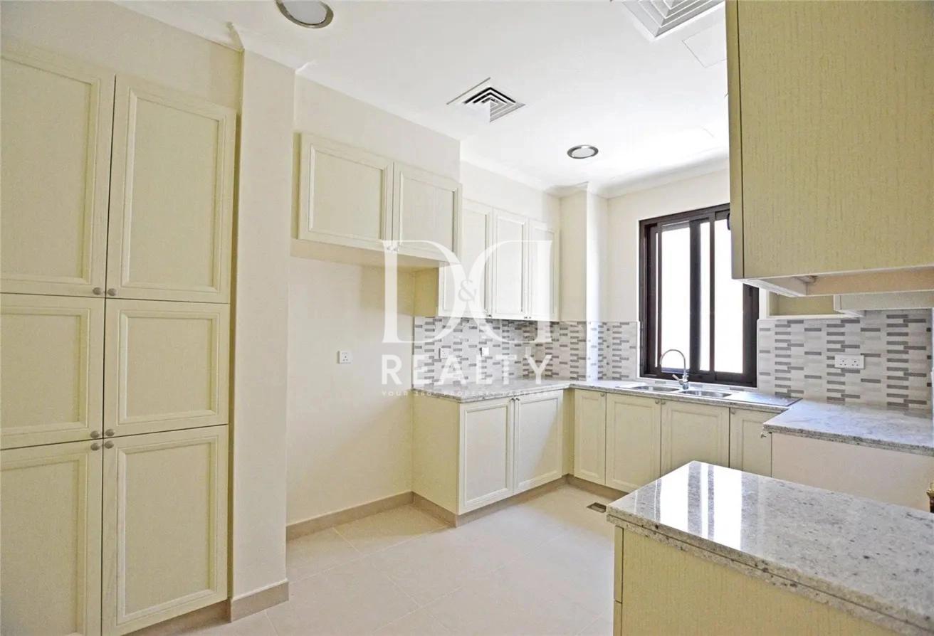 Available March | 4+ Maids | Next to Amenities photo 5