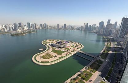 Apartment - 4 Bedrooms - 5 Bathrooms for sale in Blue Tower - Al Majaz 3 - Al Majaz - Sharjah