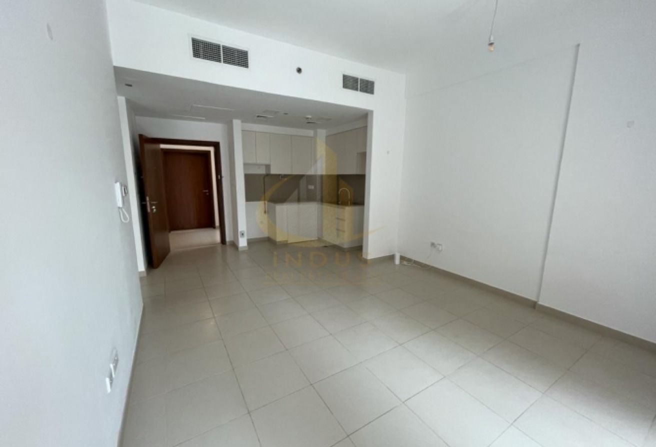 Spacious 1BHK w/ Balcony | Ready to move in |