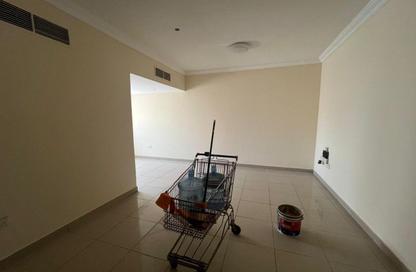 Apartment - 2 Bedrooms - 2 Bathrooms for rent in Crystal Plaza Hotel - Al Nad - Al Qasimia - Sharjah