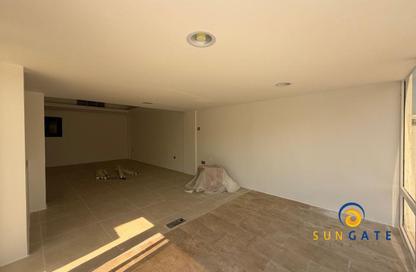 Villa - Studio - 4 for rent in Jumeirah 3 - Jumeirah - Dubai