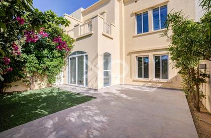 Villa - 3 Bedrooms - 4 Bathrooms for rent in Forat - The Lakes - Dubai