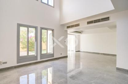 Villa - 3 Bedrooms - 4 Bathrooms for rent in Forat - The Lakes - Dubai