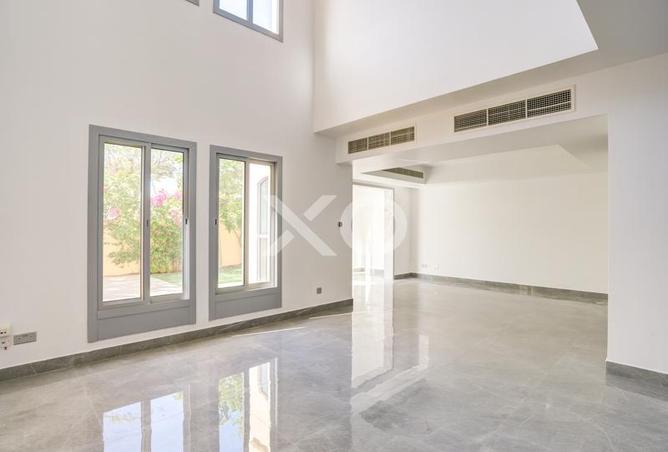 74242186 - Property Image 2