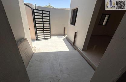 Villa - 3 Bedrooms - 3 Bathrooms for rent in Fujairah Beach - Downtown Fujairah - Fujairah