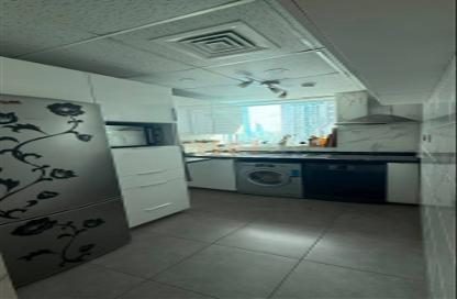 Apartment - 1 Bedroom - 1 Bathroom for sale in Marina Pinnacle - Dubai Marina - Dubai