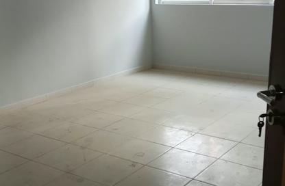 Apartment - 3 - 3 for rent in Al Dana Tower - Al Majaz 3 - Al Majaz - Sharjah