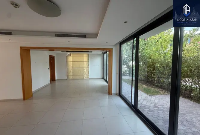132525032 - Property Image 3