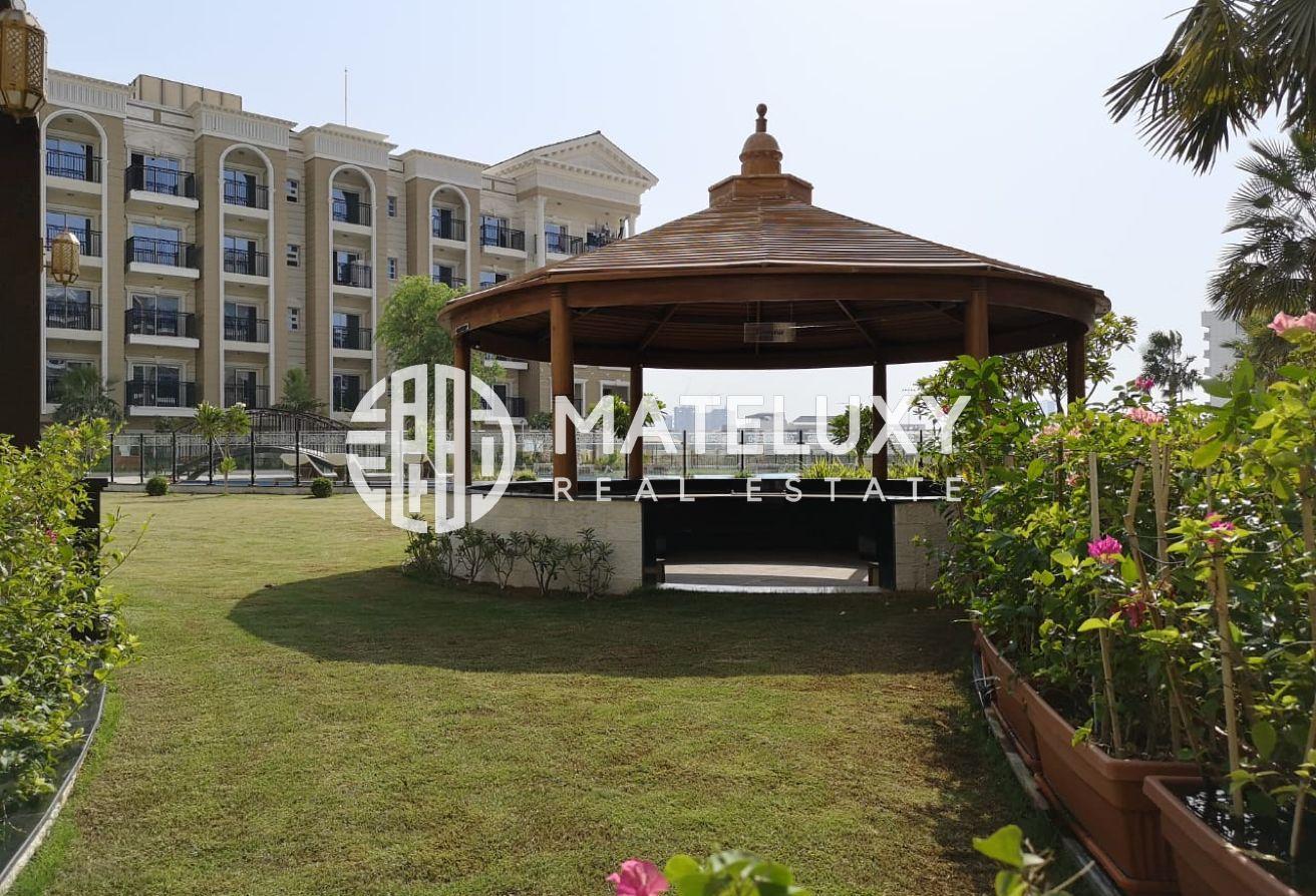 Fully Furnished studio with Pool View in Resortz photo 8
