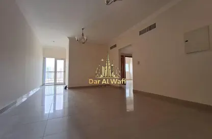 شقة - 2 غرف نوم - 2 حمامات للايجار في شارع بوخارا ​ - النهدة - الشارقة