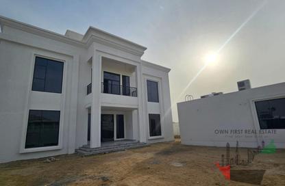 Villa - 5 Bedrooms - 7 Bathrooms for rent in Al Aweer 1 - Al Aweer - Dubai