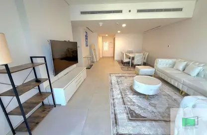 شقة - 2 غرف نوم - 3 حمامات للايجار في راديانت سكوير - مدينة الأضواء - جزيرة الريم - أبوظبي