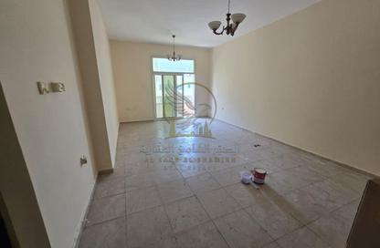 Apartment - 1 - 2 for rent in Al Qulaya'ah - Al Sharq - Sharjah Apartment - 1 - 2 for rent in Al Qulaya'ah - Al Sharq - Sharjah