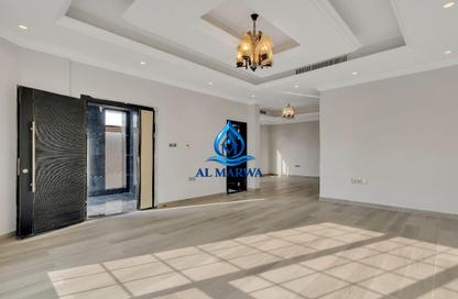 Villa - 5 - 6 for rent in Al Azra - Sharjah