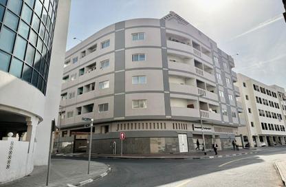 Apartment - 2 Bedrooms - 3 Bathrooms for rent in Samayen Suites 2 - Al Muraqqabat - Deira - Dubai