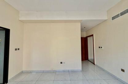 Apartment - 2 Bedrooms - 3 Bathrooms for rent in Samayen Suites 2 - Al Muraqqabat - Deira - Dubai Apartment - 2 Bedrooms - 3 Bathrooms for rent in Samayen Suites 2 - Al Muraqqabat - Deira - Dubai
