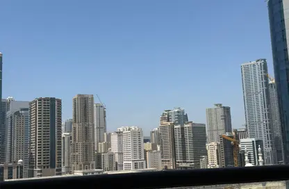 Apartment - 3 Bedrooms - 4 Bathrooms for rent in Danat Al Khan Tower - Al Khan Lagoon - Al Khan - Sharjah