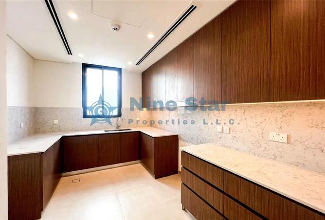 73111996 - Property Image 3