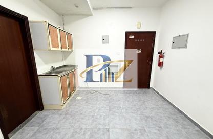 Apartment - Studio - 1 for rent in Fire Station Road - Muwaileh - Sharjah