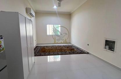 Apartment - Studio - 1 for rent in Al Mowaihat 1 - Al Mowaihat - Ajman