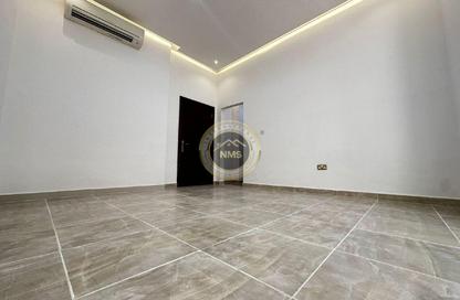 Apartment - Studio - 1 Bathroom for rent in Hadbat Al Zafranah - Muroor Area - Abu Dhabi Apartment - Studio - 1 Bathroom for rent in Hadbat Al Zafranah - Muroor Area - Abu Dhabi