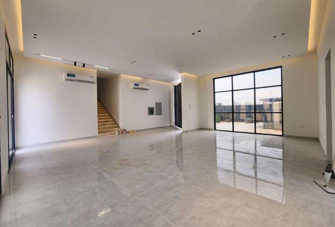 143743945 - Property Image 2