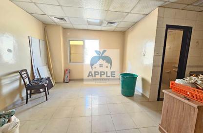 Apartment - Studio - 1 Bathroom for rent in Muwaileh 3 Building - Muwaileh - Sharjah