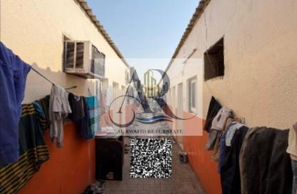 Labor Camp - Studio - 7+ Bathrooms for rent in Al Sajaa S - Al Sajaa - Sharjah Labor Camp - Studio - 7+ Bathrooms for rent in Al Sajaa S - Al Sajaa - Sharjah