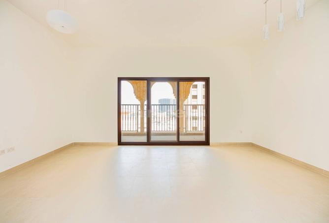 Priced Well | High Floor | Victory Heights View photo 3