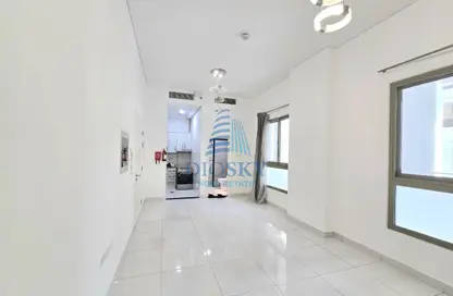 Apartment - Studio - 1 Bathroom for rent in Ajyad Building - District 10 - Jumeirah Village Circle - Dubai