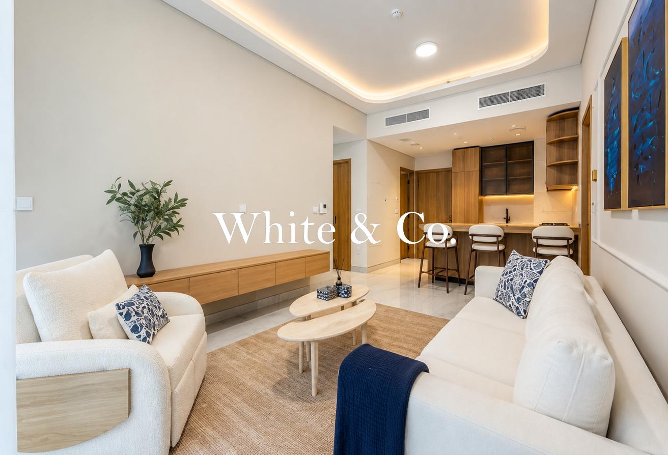 Extra Parking|Upgarded|Furnished|Pool View photo 3