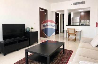 Apartment - 1 Bedroom - 2 Bathrooms for rent in Burooj Views - Marina Square - Al Reem Island - Abu Dhabi