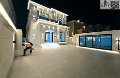 Villa - 4 Bedrooms - 6 Bathrooms for sale in Al Mowaihat 1 - Al Mowaihat - Ajman