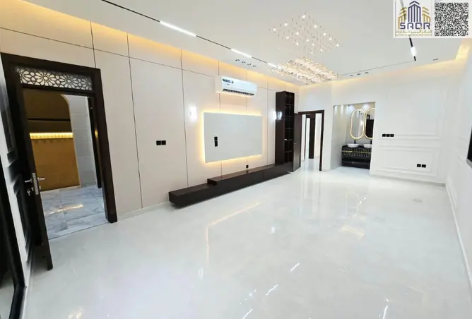 122476439 - Property Image 3