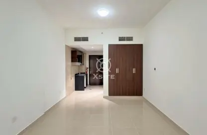 Apartment - Studio - 1 Bathroom for rent in Royal JVC Building - District 10 - Jumeirah Village Circle - Dubai