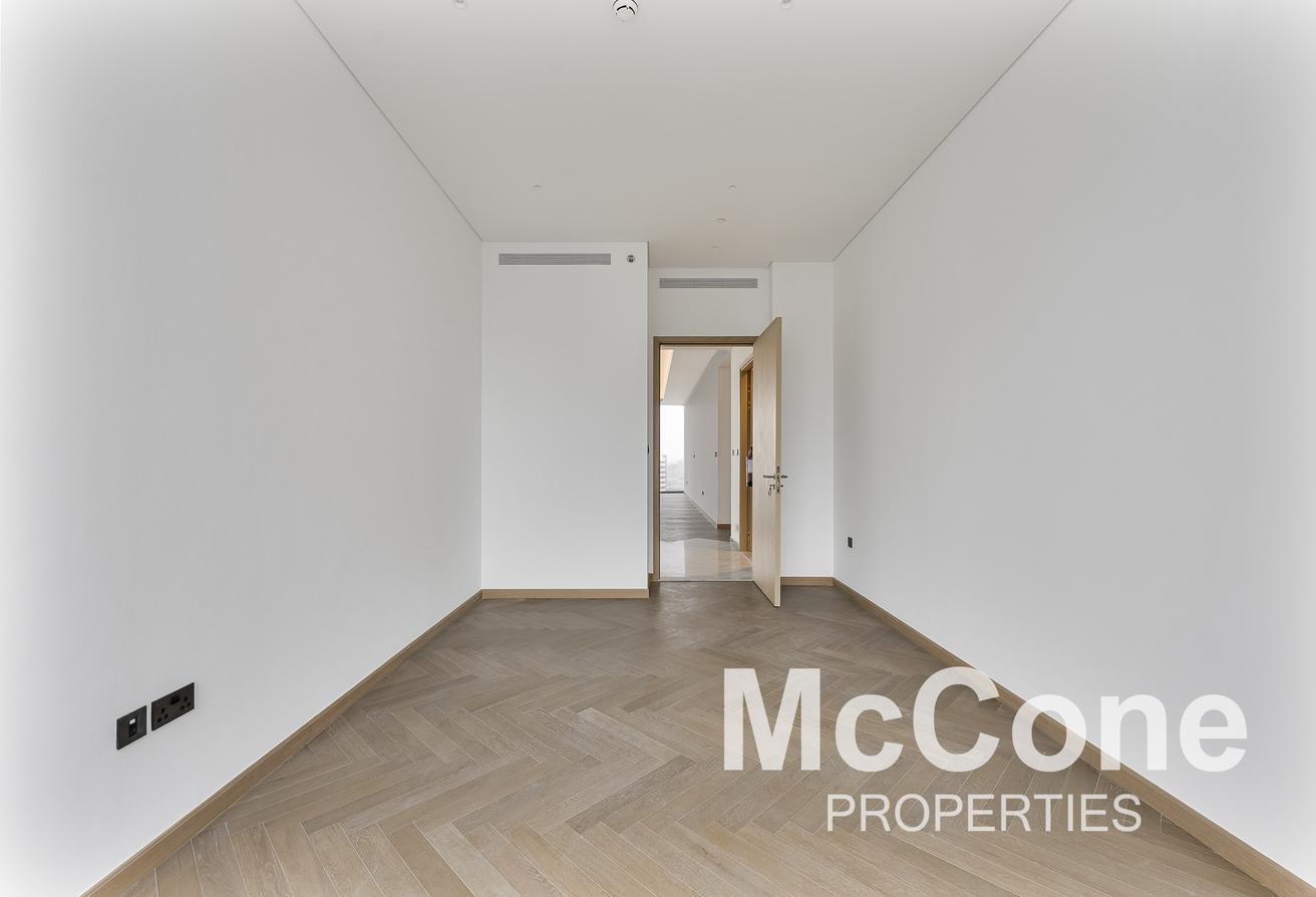 Branded | Best Price | Full Canal View photo 9