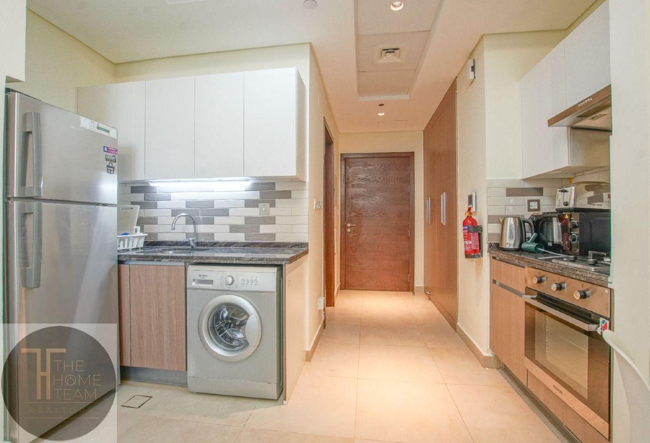 Fully Furnished | 12 cheques | Available on 26 May photo 7